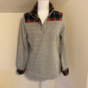 Crown and Ivy Pull Over